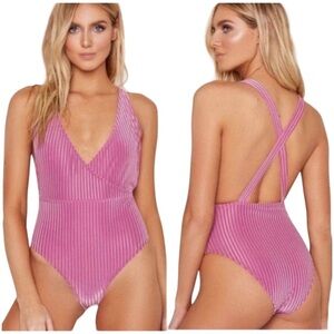 Dippin’ Daisy’s Pink Arena One Piece Swimsuit Size Large